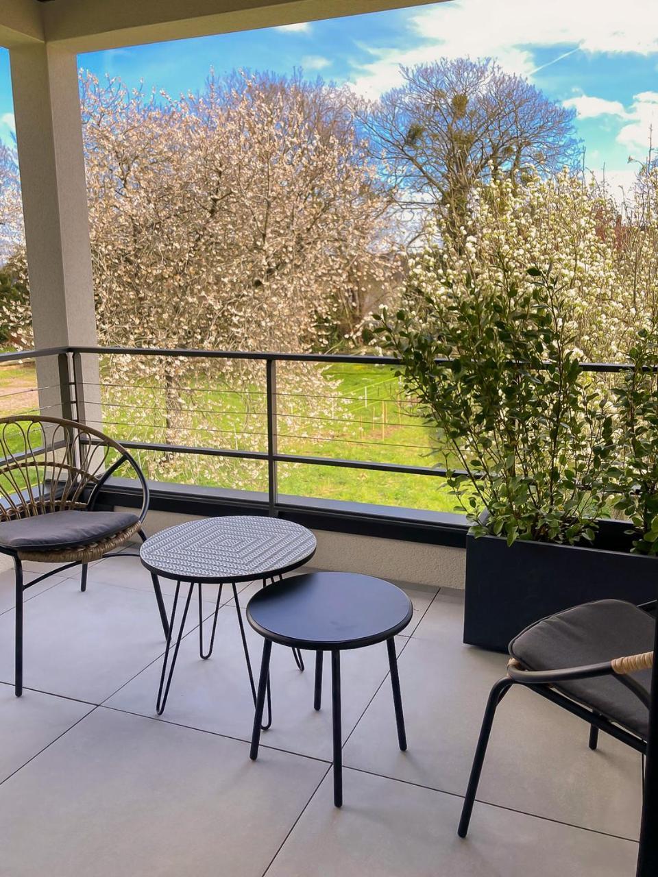 Appartements Guesthouse1 Et Guesthouse2 Sword Beach Colleville-Montgomery Extérieur photo