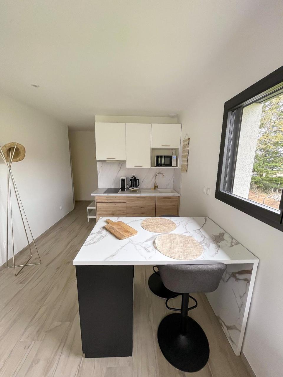 Appartements Guesthouse1 Et Guesthouse2 Sword Beach Colleville-Montgomery Extérieur photo