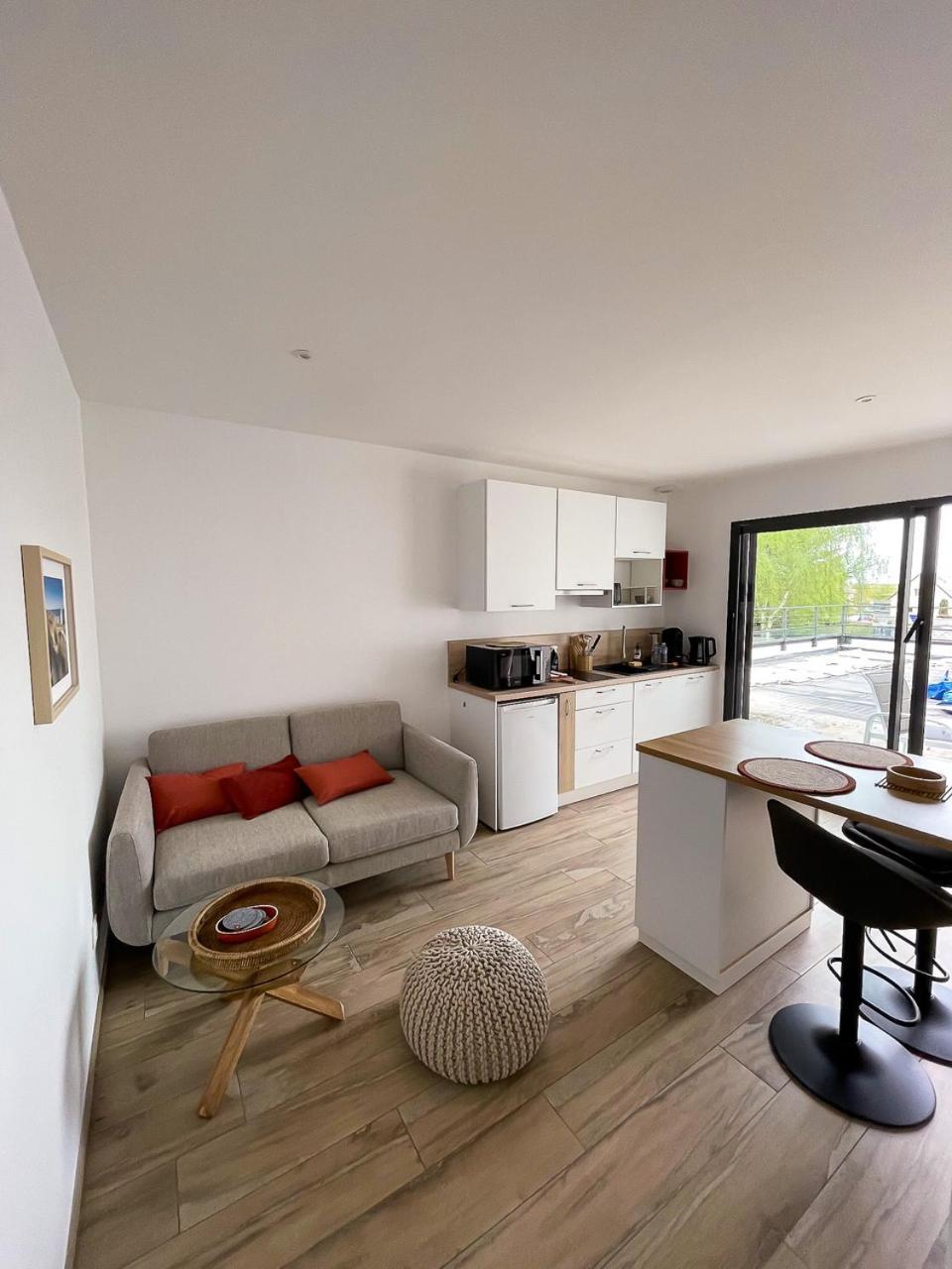Appartements Guesthouse1 Et Guesthouse2 Sword Beach Colleville-Montgomery Extérieur photo