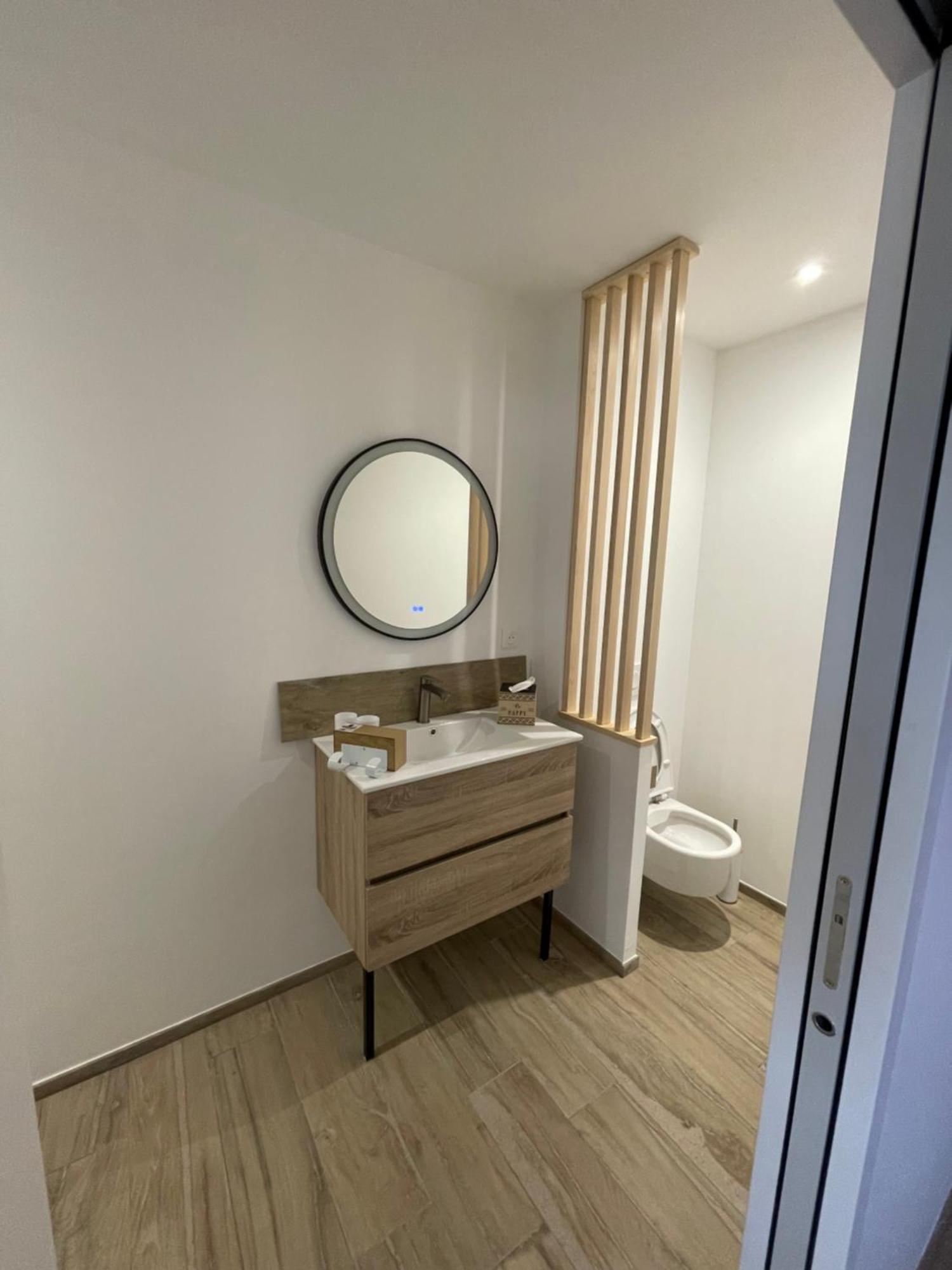Appartements Guesthouse1 Et Guesthouse2 Sword Beach Colleville-Montgomery Extérieur photo